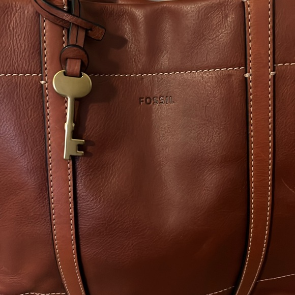 Fossil Tote - Picture 2 of 10